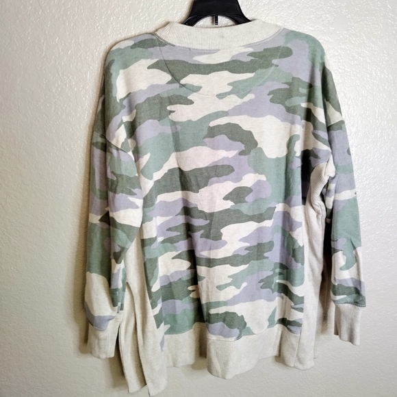 Aerie Good Vibes Camo oversized Sweater sz L - Picture 4 of 7